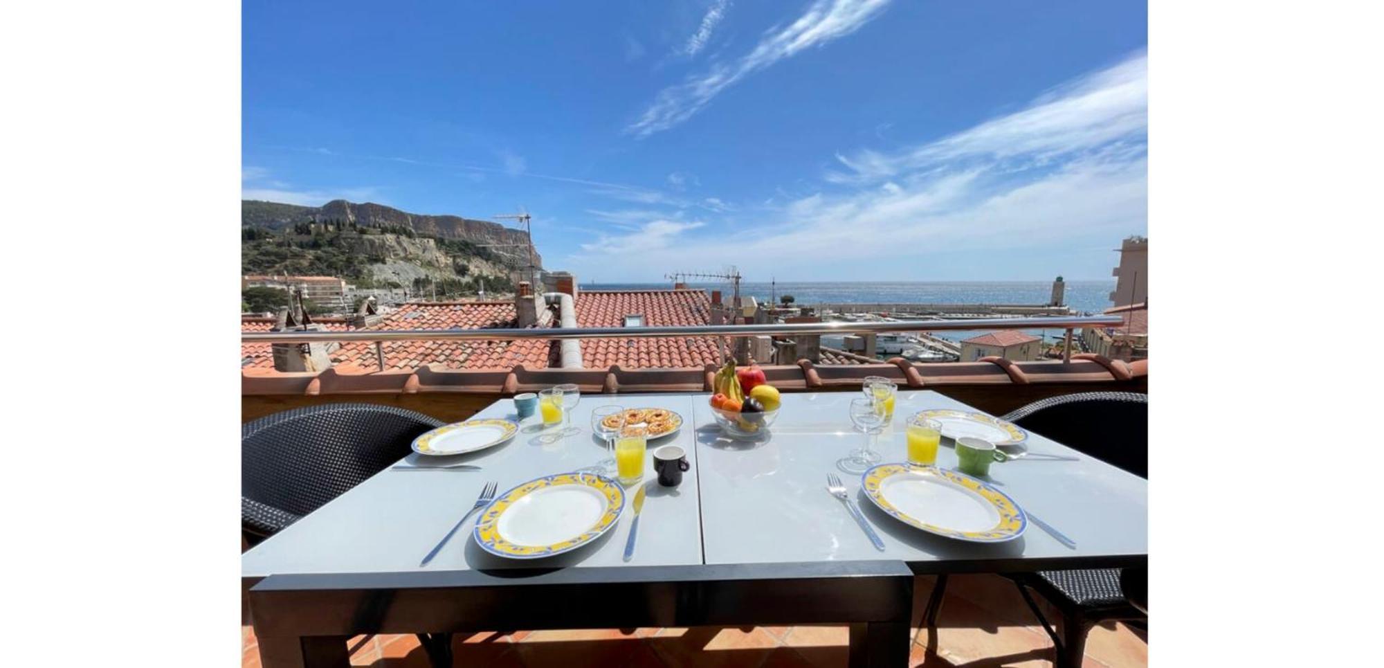 La Perle De Cassis - Terrace With Sea View Lejlighed Eksteriør billede